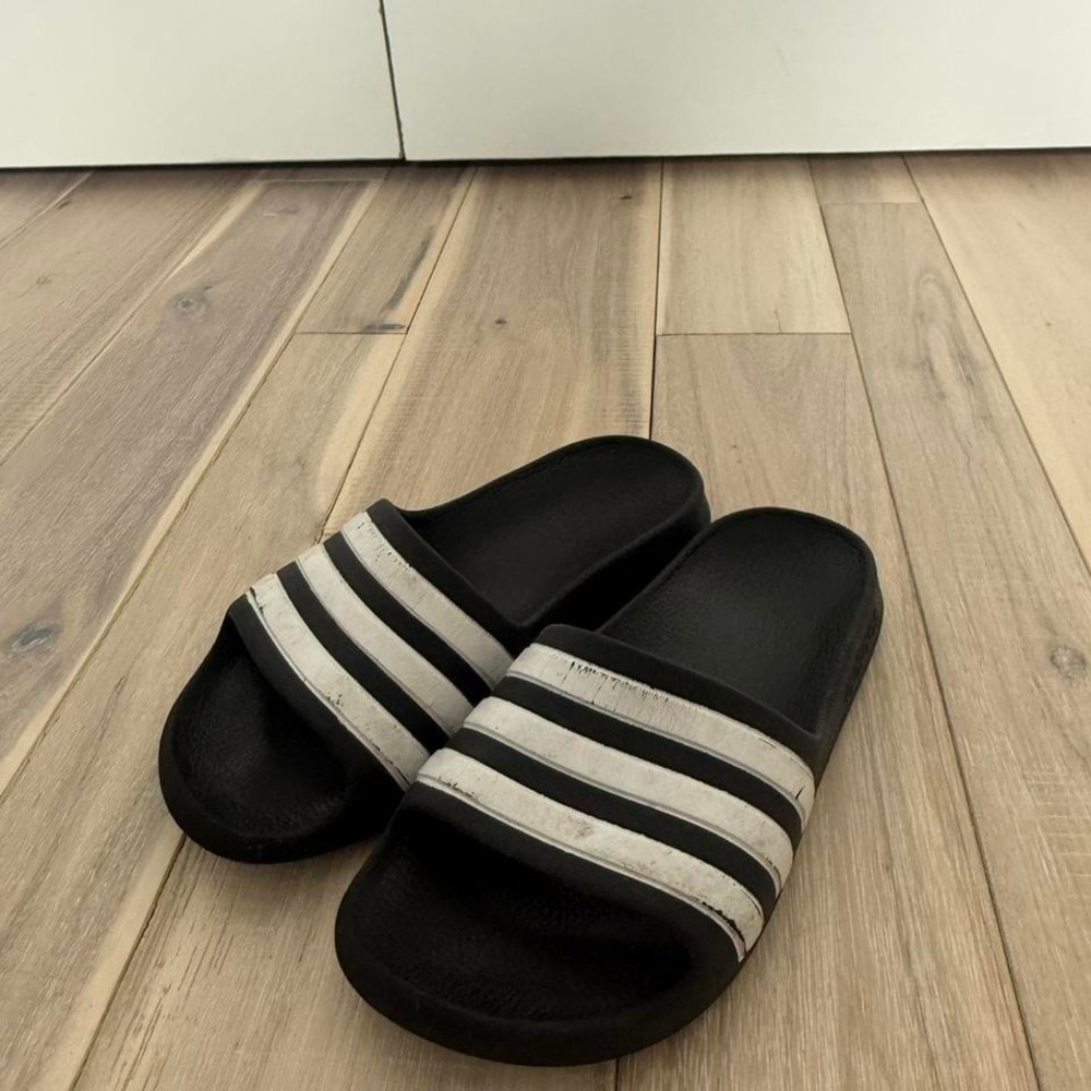 Adidas Adilette black slides Sz 12k #loungewear #summer